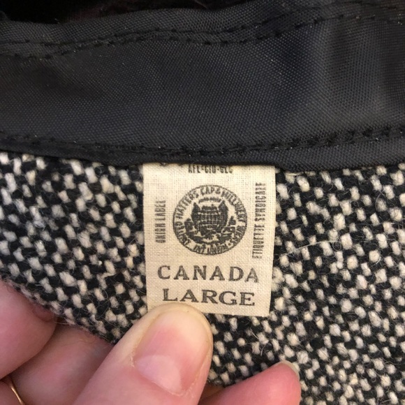 Tweed PageBoy Cap. Made in Canada. - Picture 5 of 5